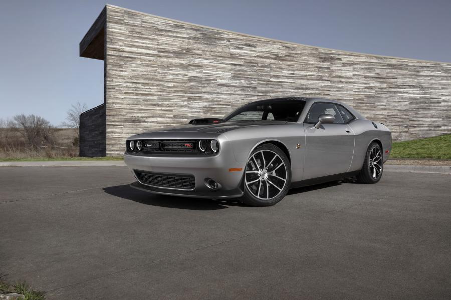 Dodge Challenger 392 Hemi Scat Pack Shaker 2015 года  (фото 10 из 51)